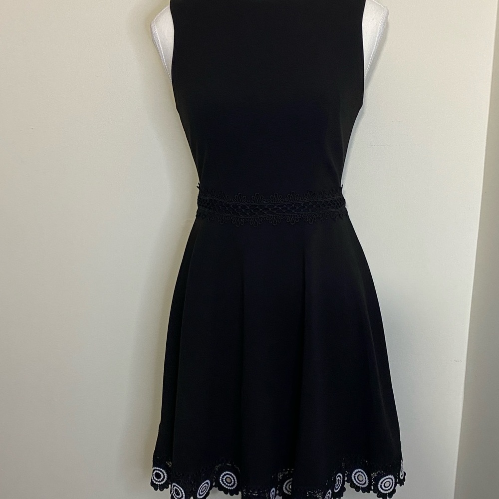 B Darlin Elegant Black Sleeveless Dress with Crocheted Scalloped Hem
